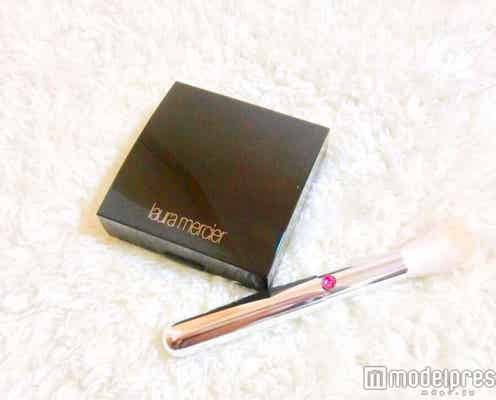 夏でもベタつかない!パウダーハイライトで作るツヤ肌メイク