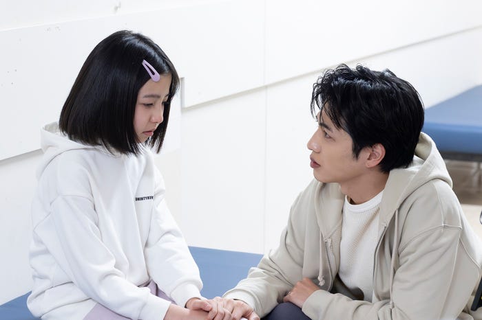 増田梨沙、志尊淳「日本一の最低男 ※私の家族はニセモノだった」第3話(C)フジテレビ