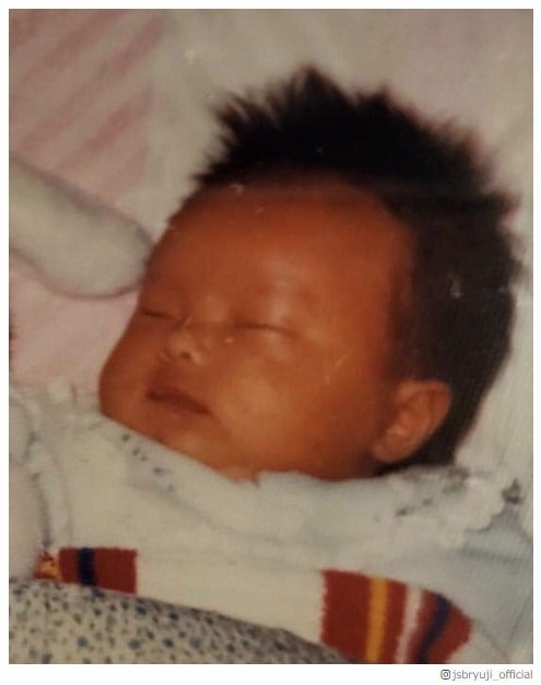 三代目JSB今市隆二、33歳バースデーで幼少期ショット公開 祝福の声殺到