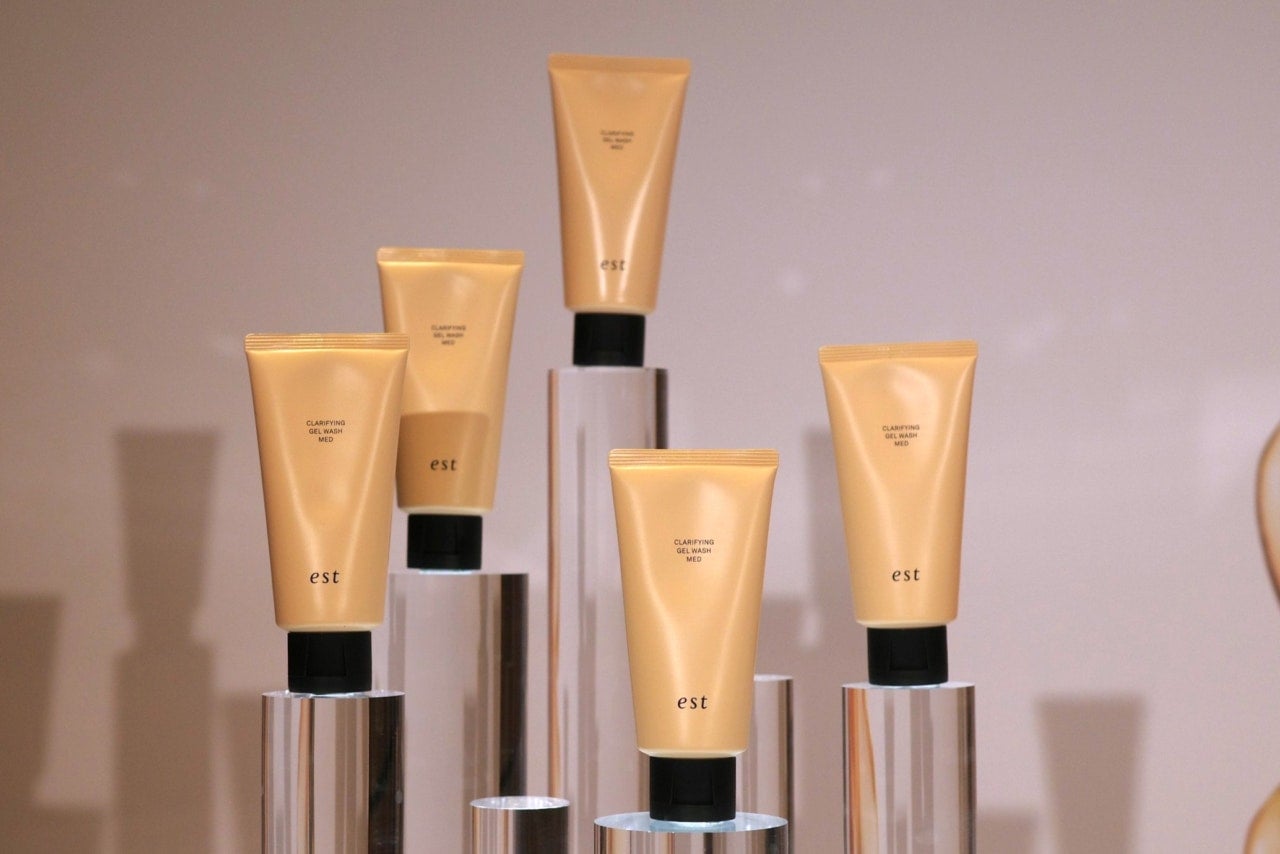 角栓だけではなく“謎のぷつぷつ＝毛山”までケアできる!? エストのジェル洗顔がパワーアップ
