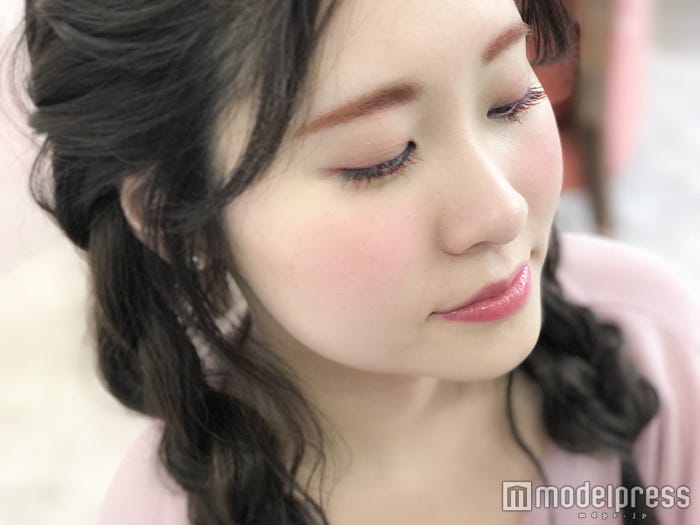 使用色“BR-2 カシスブラウン”/モデル・寒澤貴子(C)モデルプレス