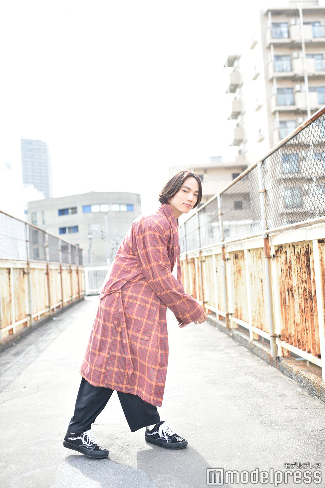 撮影中、鼻歌を歌っていた永田崇人（C）モデルプレス