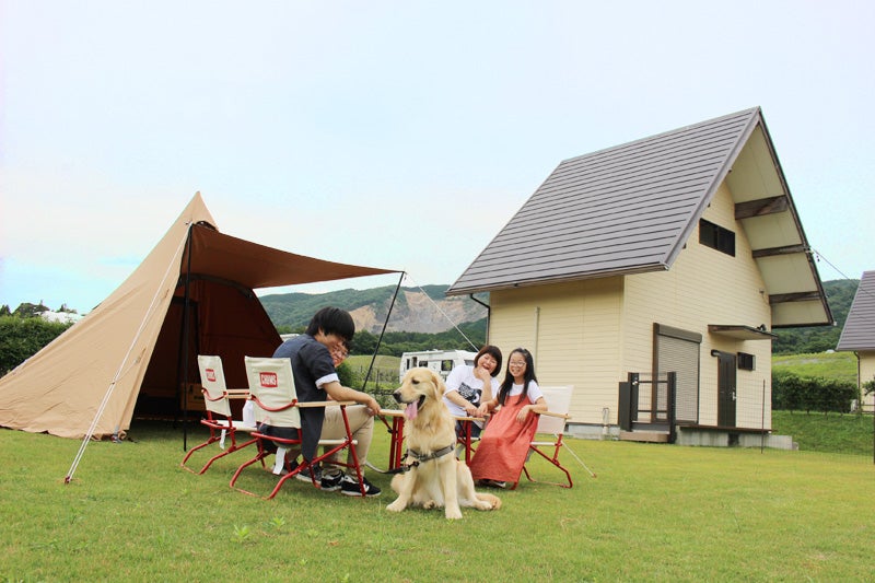 三重に犬と泊まれるキャンプ場「やまてらす」開放的なドッグラン付き