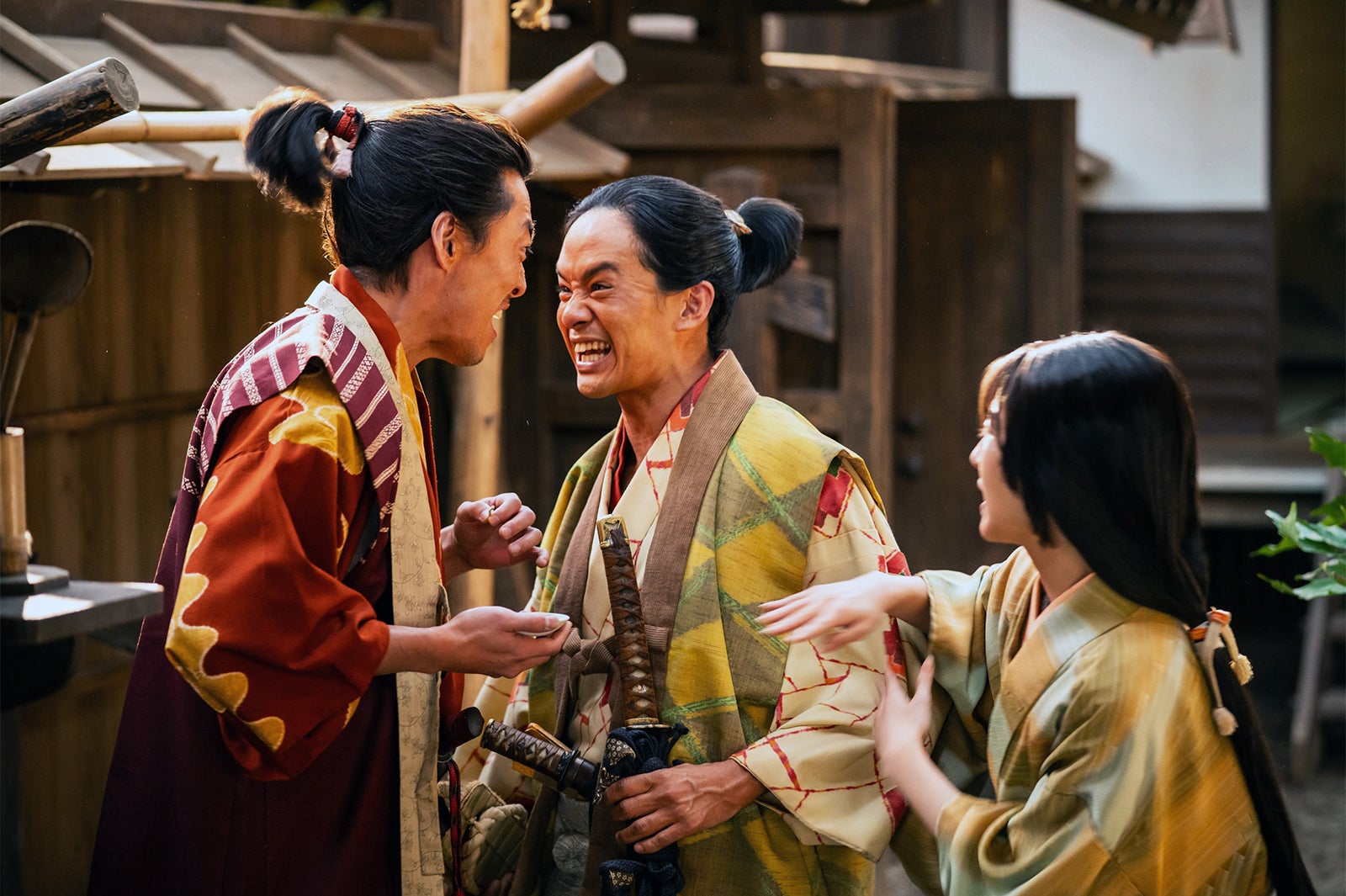 池松壮亮、浜辺美波「豊臣兄弟！」第13話（C）NHK