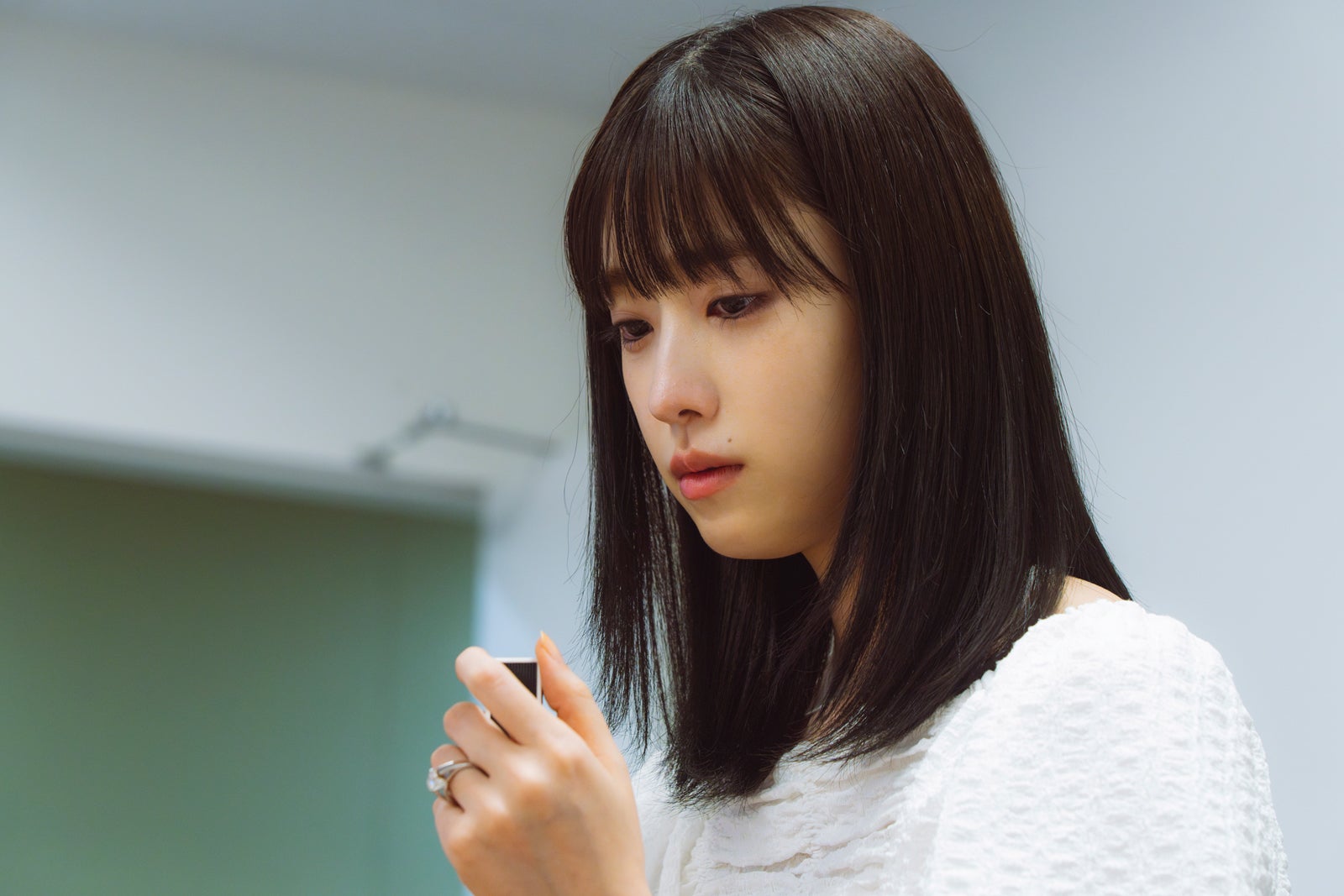 高橋ひかる「顔に泥を塗る」第6話より（C）テレビ朝日