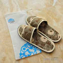 可愛いテキスタイルのスリッパ、もちろん持ち帰りOK(C)モデルプレス