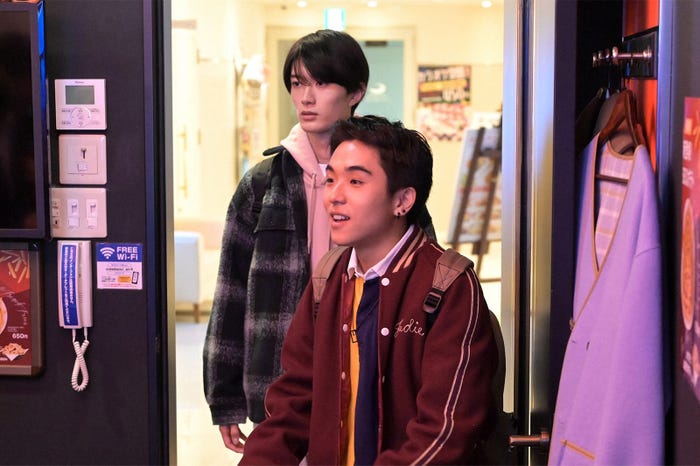 山中柔太朗、若林時英「ブラザー・トラップ」第1話より(C)「ブラザー・トラップ」製作委員会