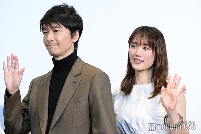 長谷川博己、綾瀬はるか (C)モデルプレス