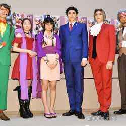 （左から）小南光司、大矢真那、中村麗乃、加藤将、小波津亜廉、友常勇気 （C）モデルプレス