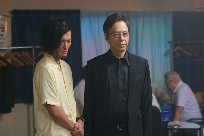 淵上泰史、板尾創路/「フリンジマン ~愛人の作り方教えます~」第1話より(画像提供:テレビ東京)