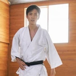 敵か味方か!?『ブラック校則』SixTONES田中樹、“不良グループのボス”ミチロウが魅力的すぎる!