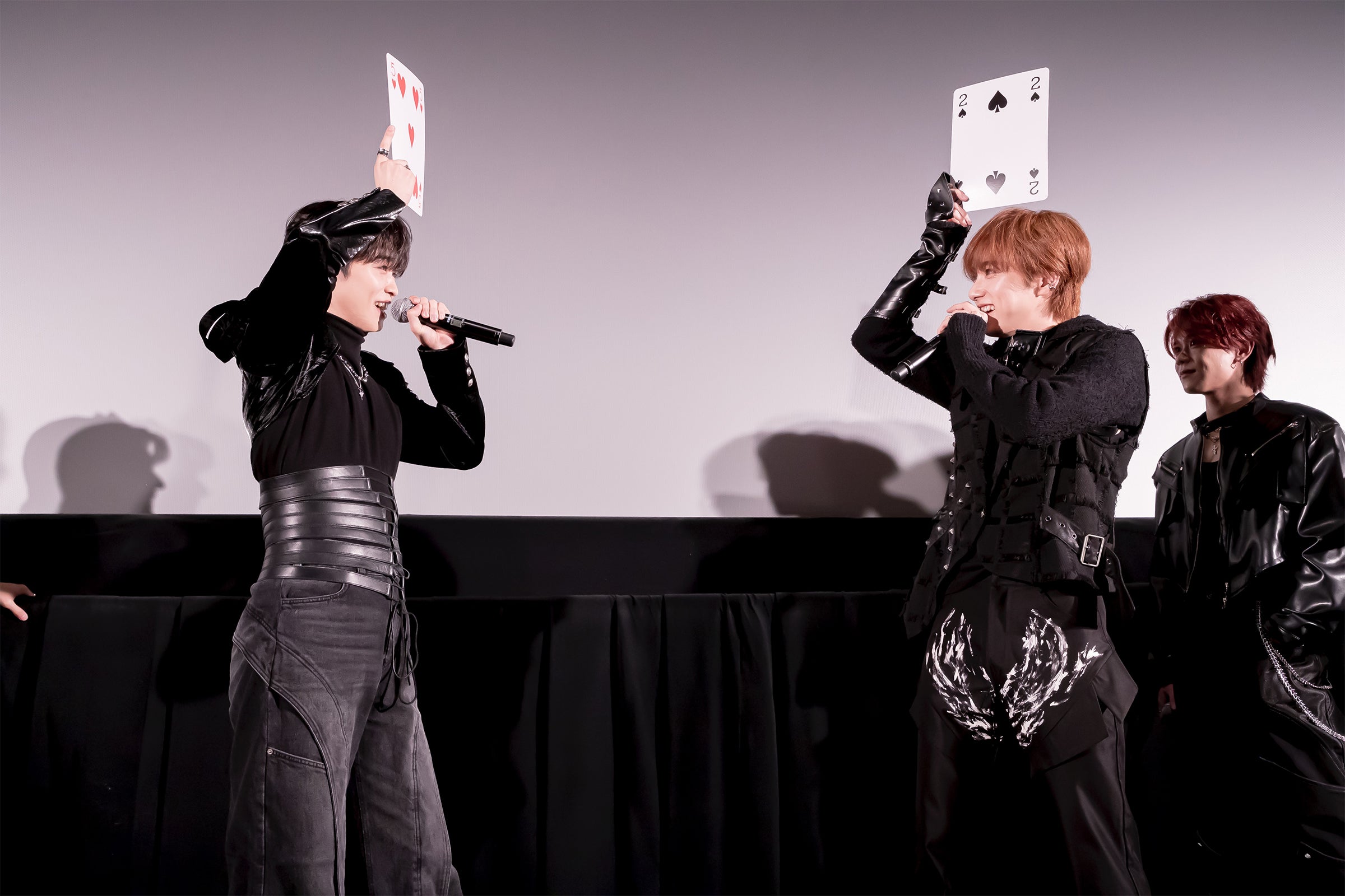 INI（C）LAPONE Entertainment