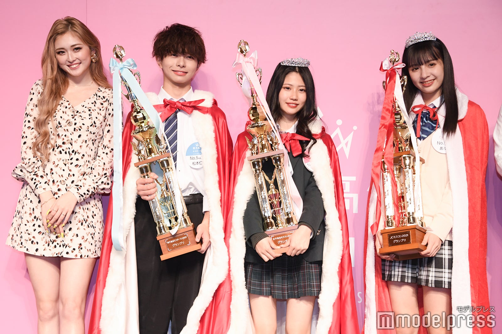 ゆうちゃみ、「男子高生ミスターコン2021」松本仁く、「女子高生ミスコン2021」グランプリ・ゆきのさん、「JCミスコン2021」グランプリ・あすかさん、（C）モデルプレス