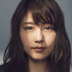 モデルプレス - 有村架純、初めて挑んだすっぴん素肌撮影 「透明感がすごい」「 美しすぎる…」反響続々