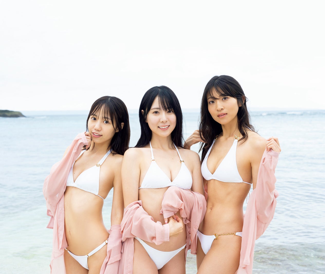 ミスFLASH2023」弓川いち華・橘舞・井上晴菜、ビキニ姿で本格グラビア