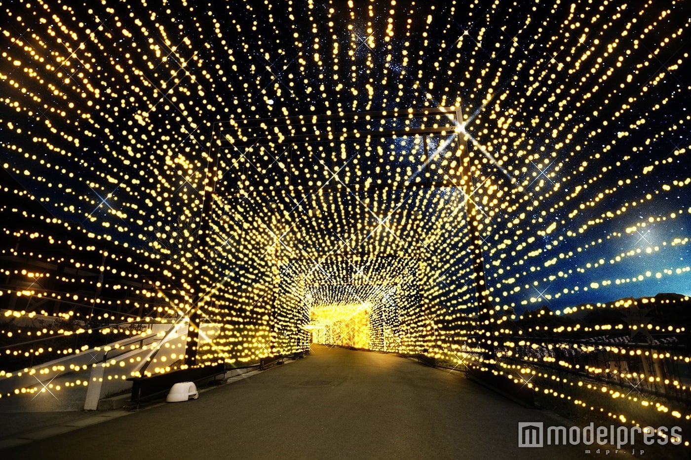 光のトンネル／画像提供：富士急行