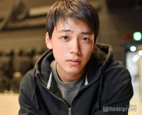 竹内涼真「今までとは全然違う」“交代人格”持つ青年役で新たな一面 悲しみの乗り越え方も語る<「ペルソナの密告 3つの顔をもつ容疑者」インタビュー>