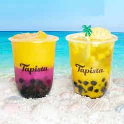 (左から)“ジュエルスムージー”王様マンゴー&ピンクドラゴンフルーツ、“ネオクリームソーダ”王様マンゴー&完熟バナナ(写真:右)¥560/画像提供:Tapista