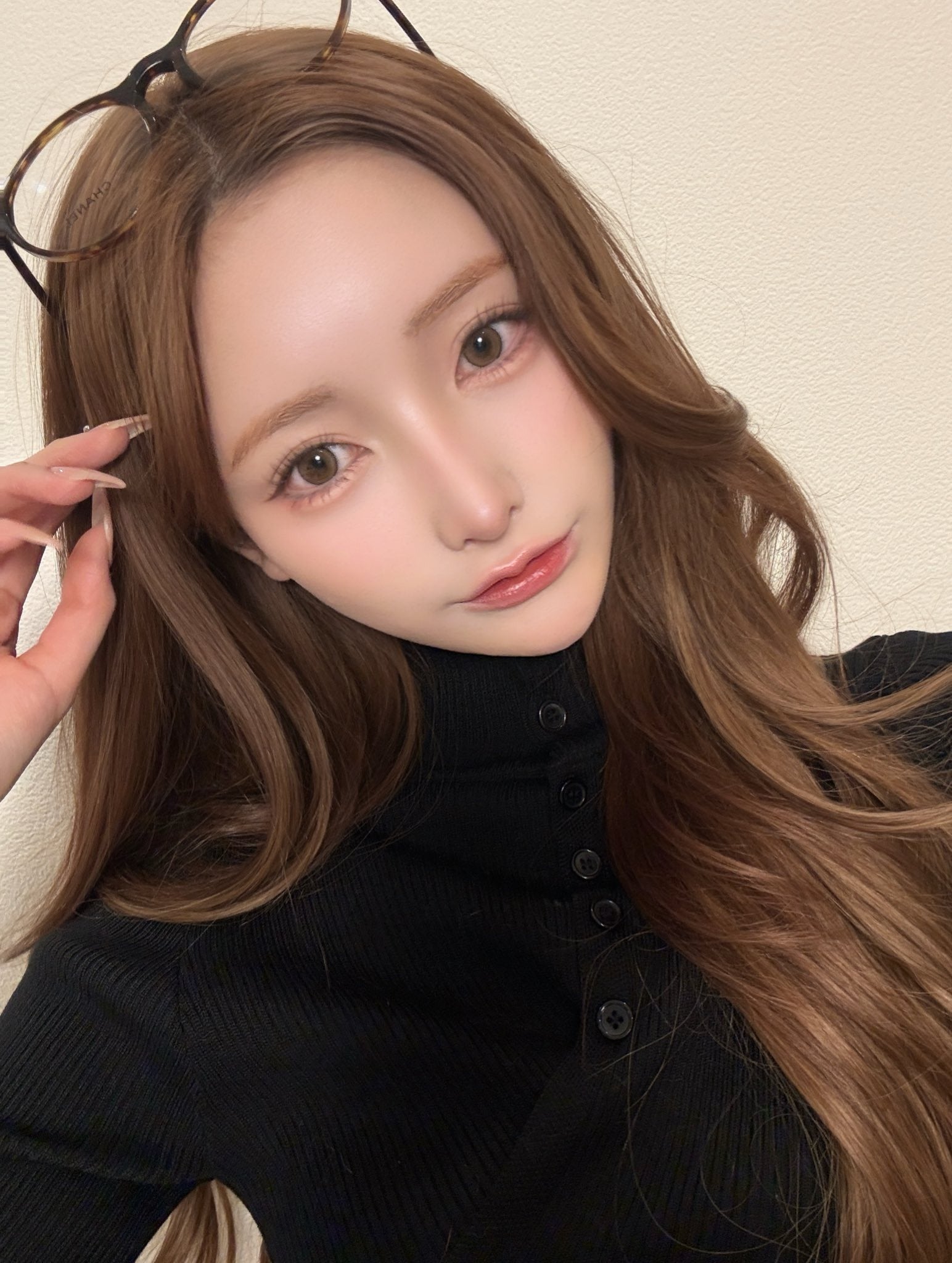 【有名キャバ嬢の愛用香水】六本木＆銀座美女がおすすめする「教えたくないくらい」「王道で嫌いな人はいない」香り