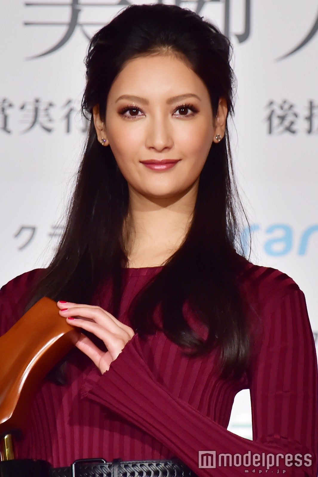 板谷由夏 菜々緒と再会で 悪女コンビ 復活 沢尻エリカとも共演で ファーストクラス度高い モデルプレス