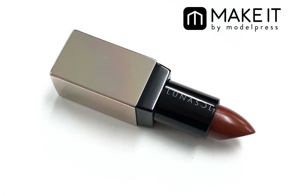 LUNASOL／シームレスマットリップス／EX02／3,800円（税抜）／カネボウ化粧品 (C)メイクイット