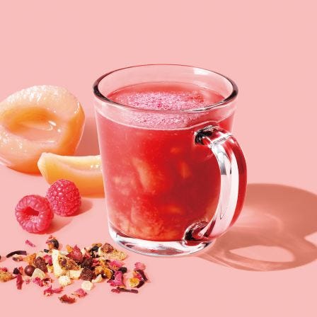 sakura ピーチ & ラズベリー ティー ¥590/画像提供:スターバックス コーヒー ジャパン