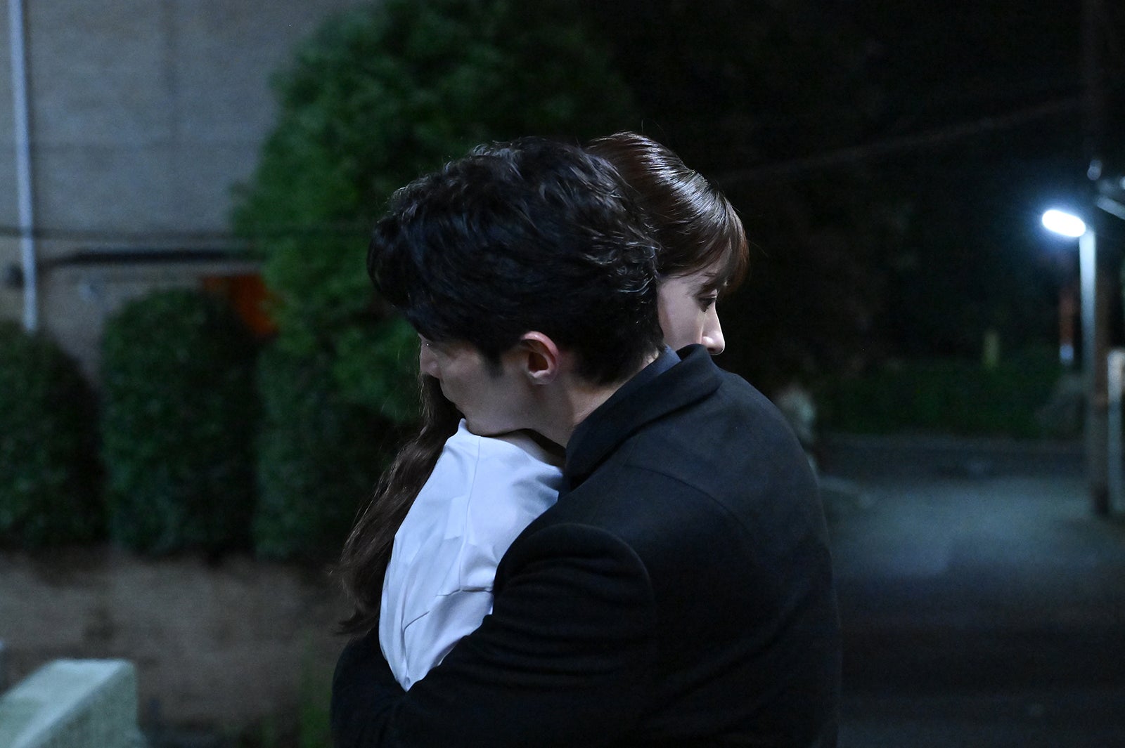 松本若菜、津田健次郎「西園寺さんは家事をしない」第9話より（C）TBS