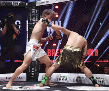 人気女子アナと交際中のBDイケメン王者が少林寺継承の中国人ファイター撃破 恋人見守る中で圧巻勝利 次戦は最強戦士と激突へ、朝倉「YURAとやるしかないんじゃないですか」