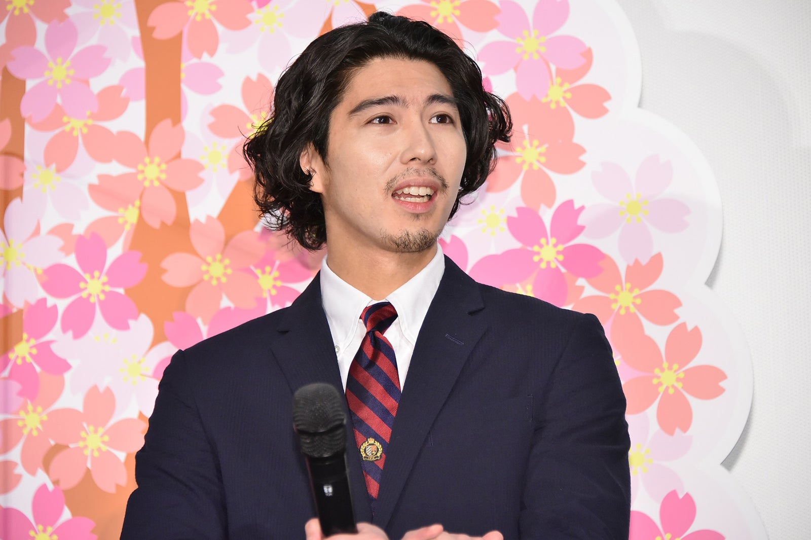 賀来賢人（C）モデルプレス