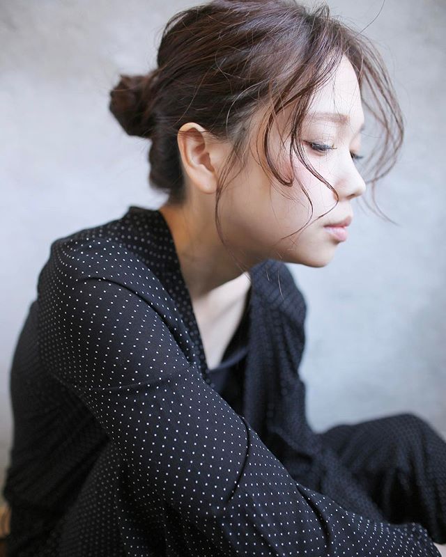 まとめ髪の無造作ヘアアレンジ集 ざっくりなのにおしゃれにキマるやり方って モデルプレス