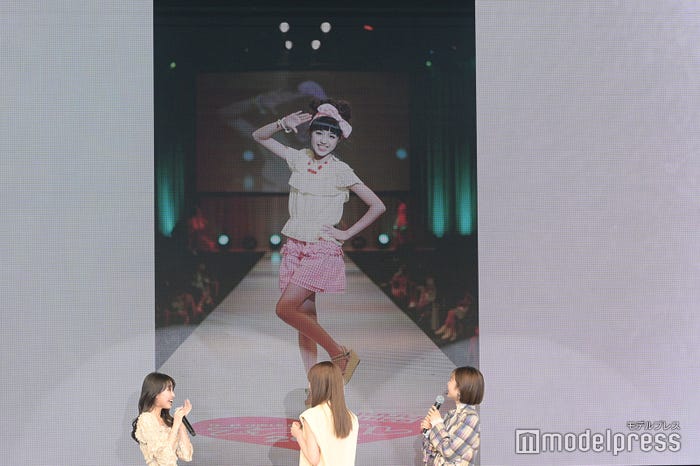 当時の写真を見る香音、生見愛瑠、桃果(C)モデルプレス