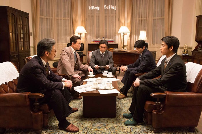 階堂家の面々。東海郵船グループの未来に関して激論を交わす/画像提供:WOWOW