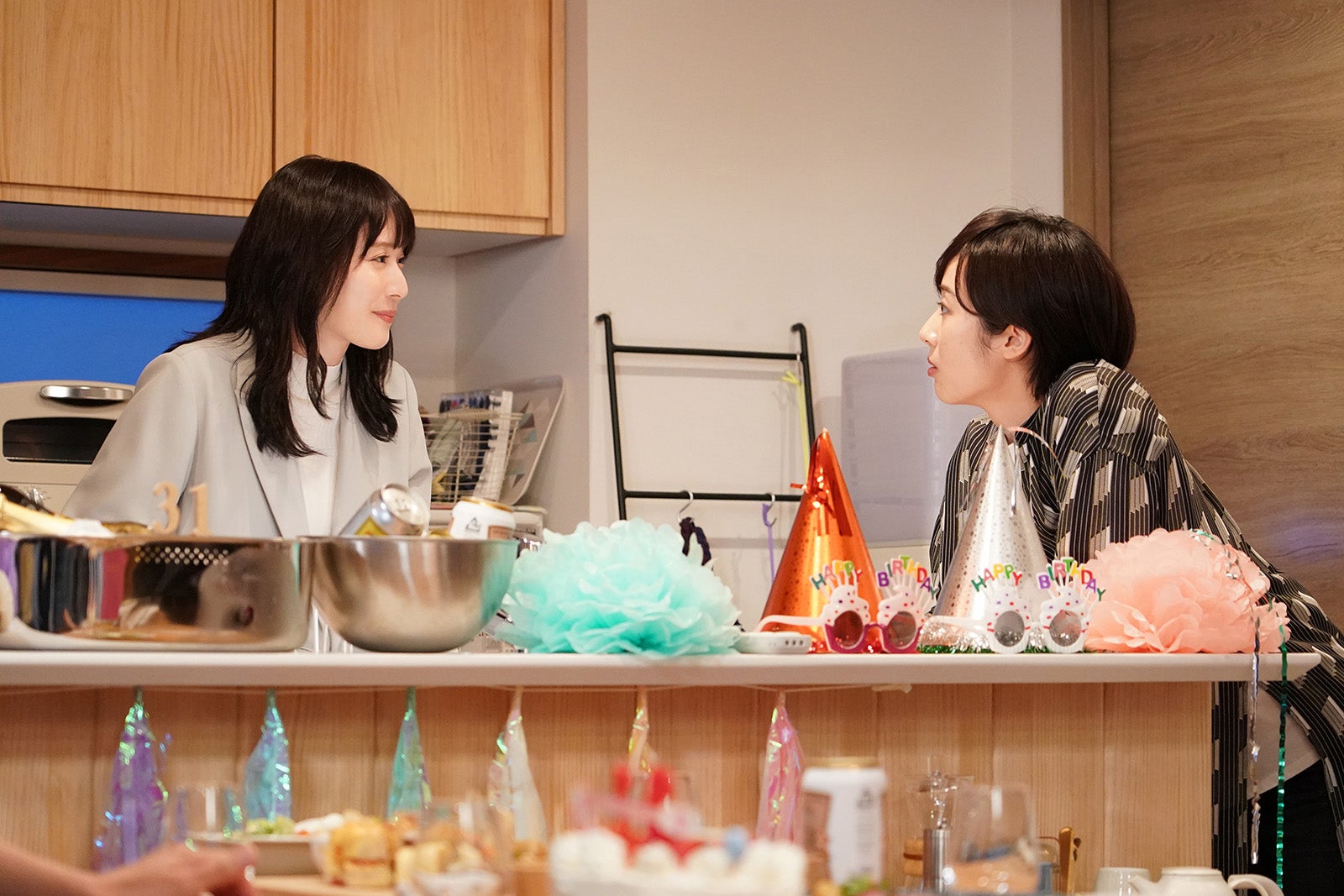 松岡茉優、松下洸平「最高の教師 1年後、私は生徒に■された」第6話より（C）日本テレビ