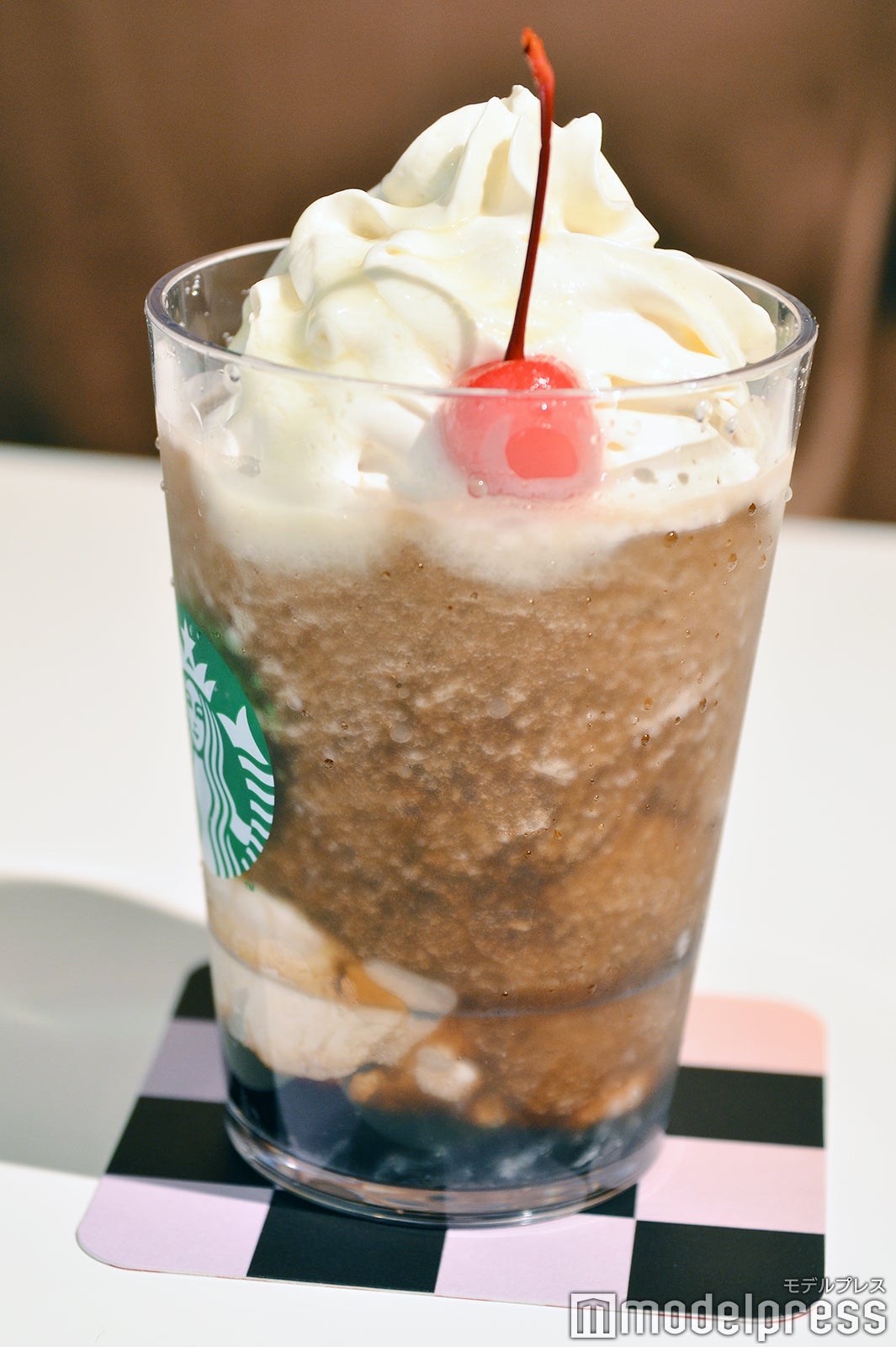 スターバックス コーラ フラペチーノ（C）モデルプレス