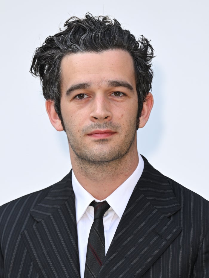 The 1975マシュー・ヒーリー、婚約 母親認める