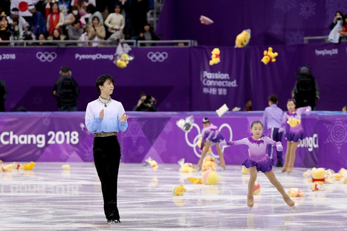 羽生結弦に プーさんの雨 降り注ぐ 海外メディアも報じる 平昌五輪 モデルプレス