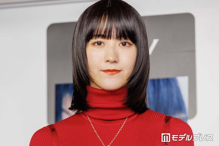 元櫻坂46土生瑞穂、ほっそり美脚際立つタイトなショーパン姿公開「健康的で美しい」「脚長すぎてびっくり」の声
