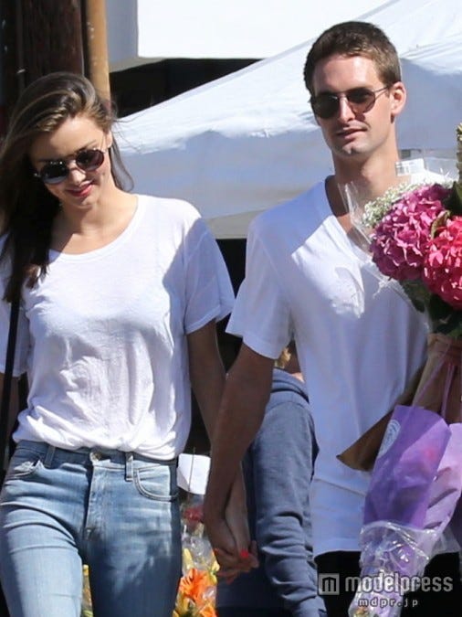 ミランダ・カーとエヴァン・スピーゲルさん。x17online.com/Zeta Image