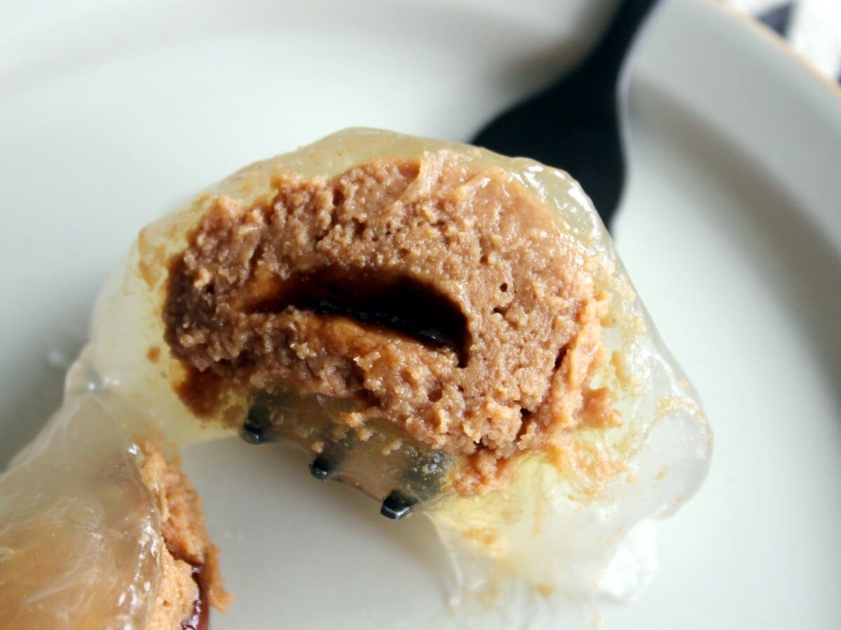 きなこムースは、少し粉っぽさの残る食感