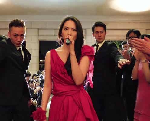 JY(知英)スラリ美脚あらわにタップダンス ファン100人&マスコミ巻き込む大型演出で映像完成