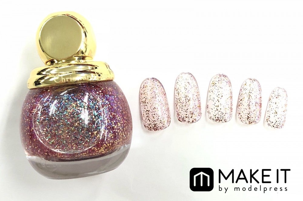 ヴェルニ ディオリフィック グリッター トップ コート／001／3,200円（税抜） (C)メイクイット