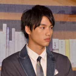 V6岡田准一、榮倉奈々らとともに映画「図書館戦争」完成披露試写会に出席した福士蒼汰