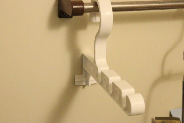 セリア 浴室干しハンガー セリアのスペースを有効活用できる浴室干しハンガー