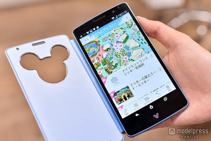 輝く ミッキーウィンドウ に胸キュン 最新ドコモ ディズニー モバイル を使ってみた モデルプレス 輝く ミッキーウィンドウ に胸キュン 最新ドコモ ディズニー モバイル を使ってみた モデルプレス