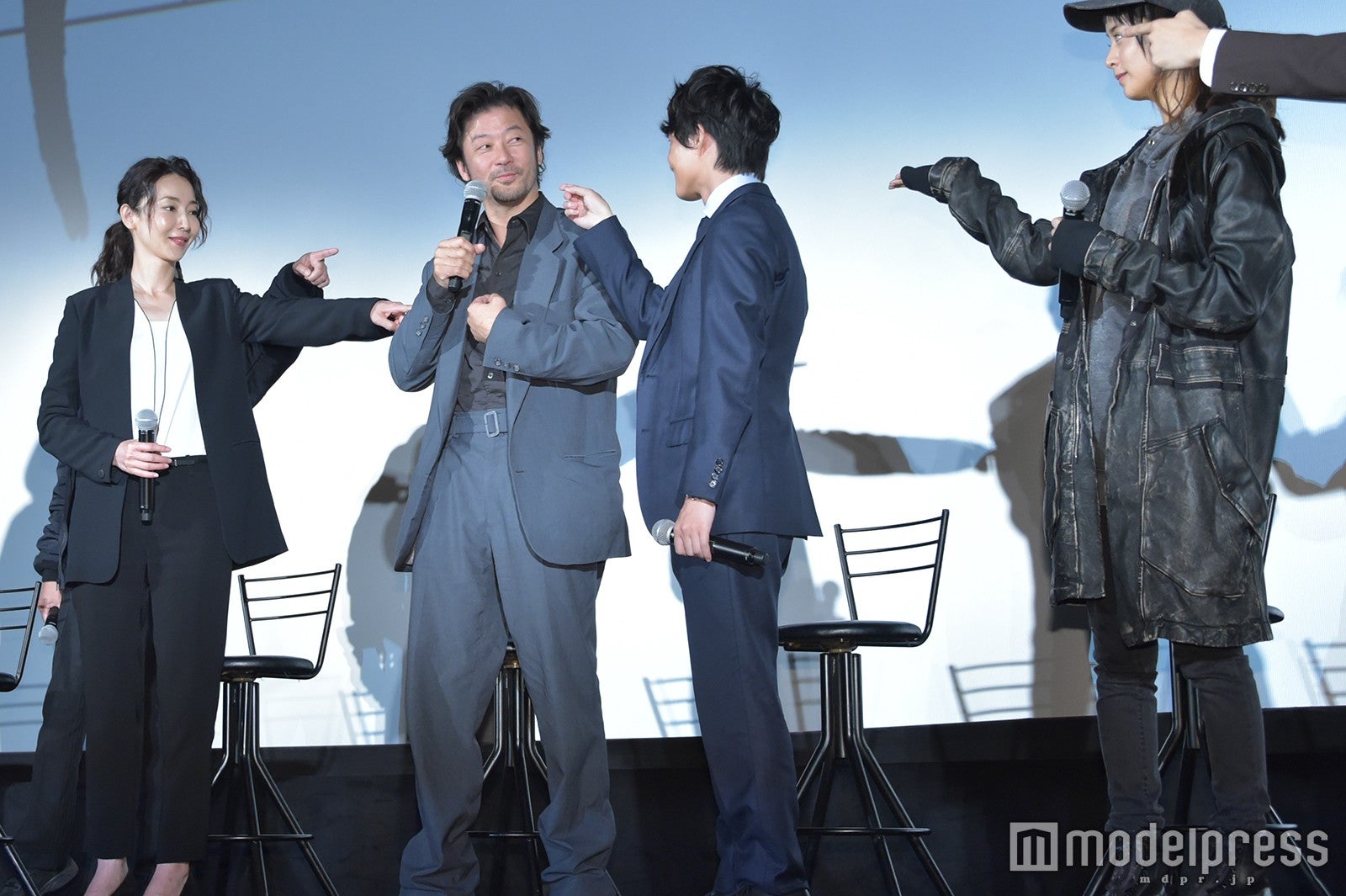 稲森いずみ、浅野忠信、神木隆之介、山本美月 （C）モデルプレス