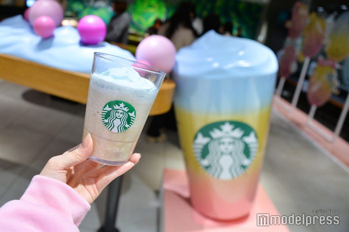 春空 ミルクコーヒー フラペチーノ(C)モデルプレス