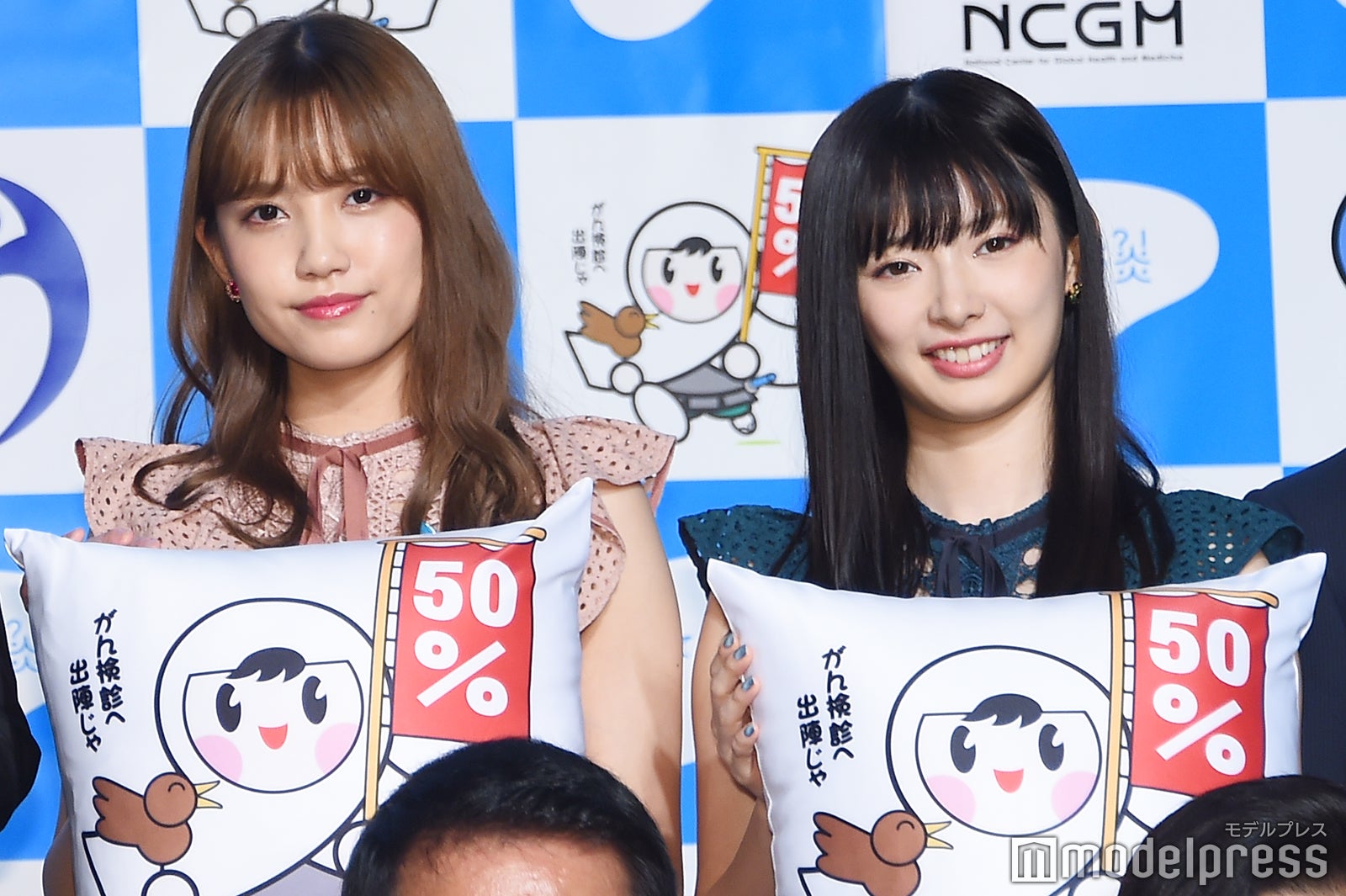 AKB48（左から）加藤玲奈、武藤十夢（C）モデルプレス