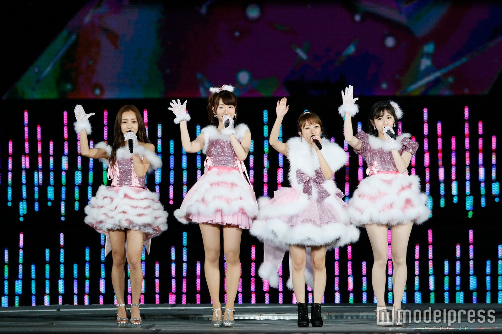 「ガラスのI LOVE YOU」板野友美、柏木由紀、高橋みなみ、渡辺麻友（C）AKS