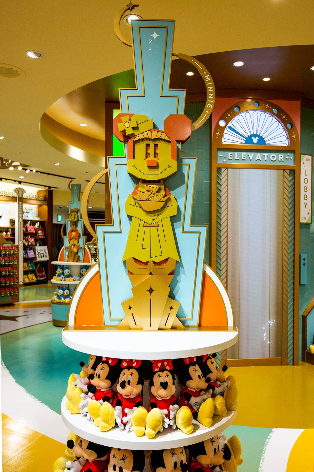 ディズニーストア 東京ディズニーリゾート店（C） Disney （C）Disney. Based on the “Winnie the Pooh” works by A.A. Milne and E.H. Shepard.