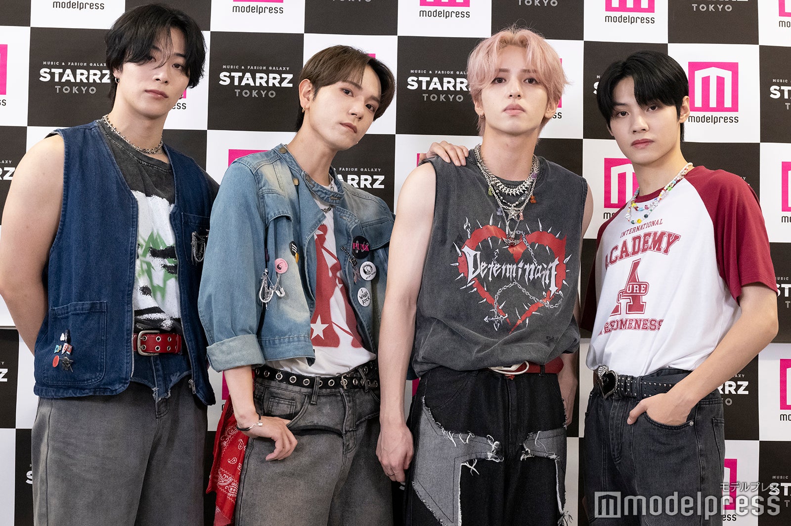 BUGVEL／（左から）井上港人、佐藤來良、日高真宙、グノ（C）モデルプレス